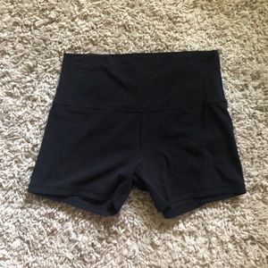 lululemon align shorts (4” inseam)